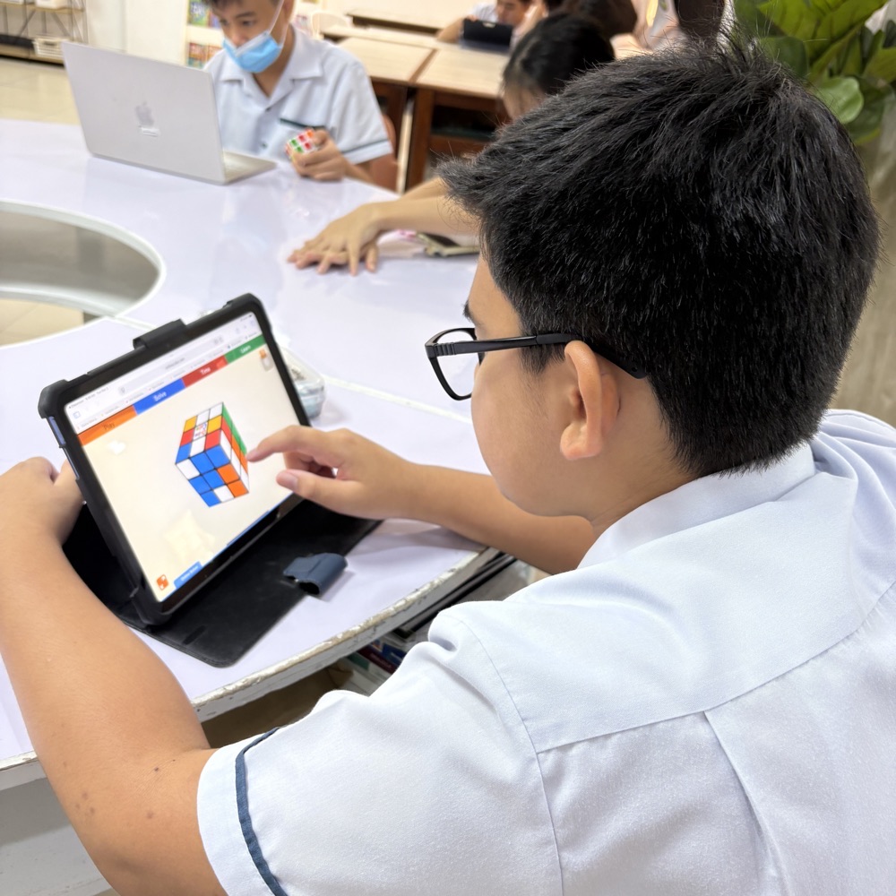 Students using iPads at ImagineX 2026